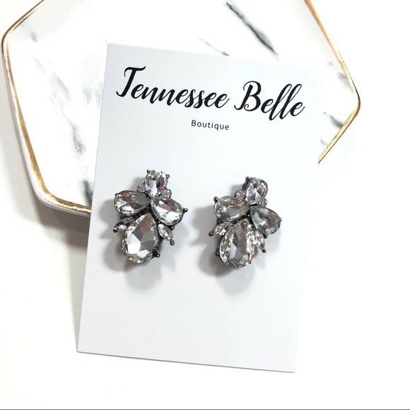 *Rhinestone Pear Bee Silver Boutique Stud Earrings - Picture 2 of 7